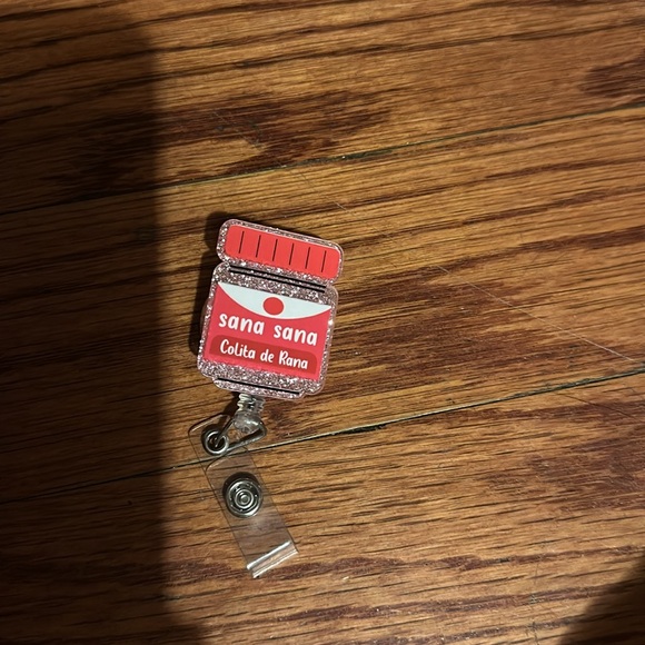 Nursing badge reel - Picture 2 of 3